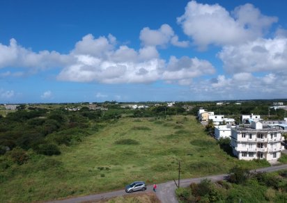 Terrain résidentiel - 9 992.26 m²