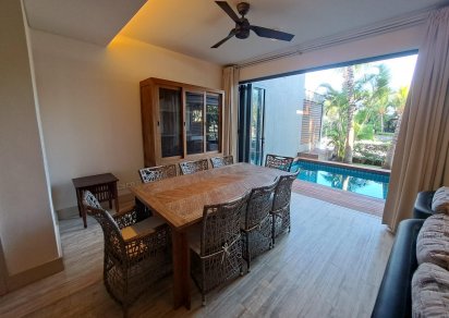 Townhouse / Duplex - 3 Bedrooms - 212 m²
