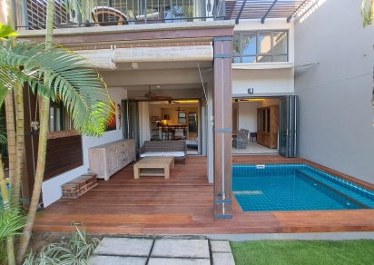 Townhouse / Duplex - 3 Bedrooms - 212 m²