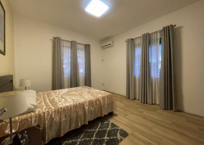 Townhouse / Duplex - 3 Bedrooms - 217 m²