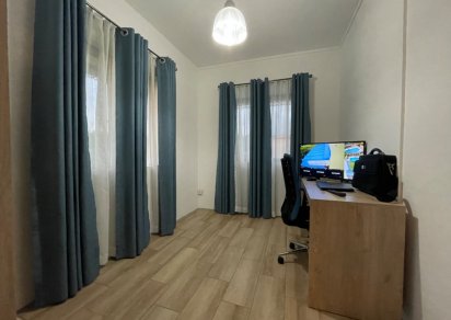 Townhouse / Duplex - 3 Bedrooms - 217 m²
