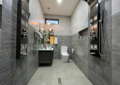 Townhouse / Duplex - 3 Bedrooms - 217 m²