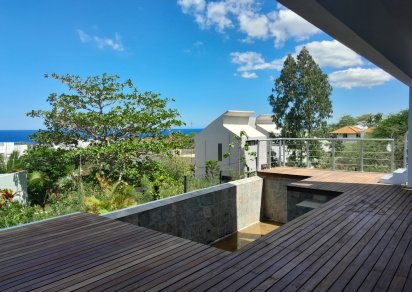 Townhouse / Duplex - 3 Bedrooms - 292 m²