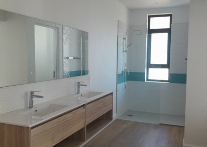 Townhouse / Duplex - 3 Bedrooms - 292 m²