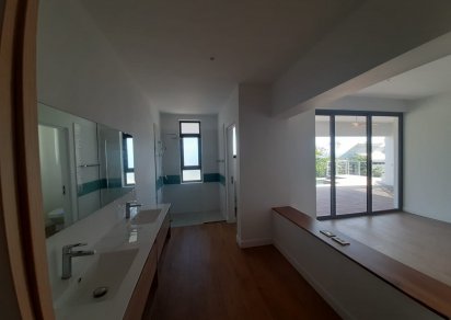 Townhouse / Duplex - 3 Bedrooms - 293 m²