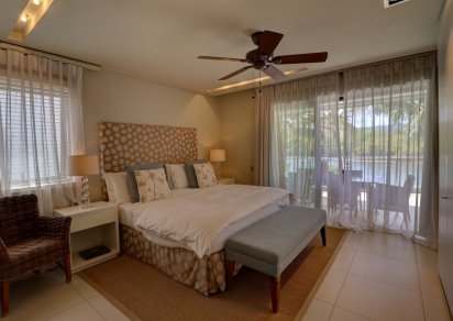 Townhouse / Duplex - 4 Bedrooms - 368 m²