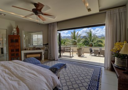 Townhouse / Duplex - 4 Bedrooms - 368 m²
