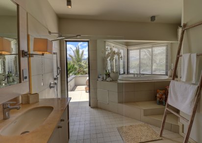 Townhouse / Duplex - 4 Bedrooms - 368 m²