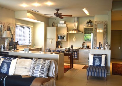 Townhouse / Duplex - 4 Bedrooms - 368 m²