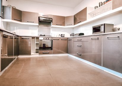 Townhouse / Duplex - 5 Bedrooms - 223 m²