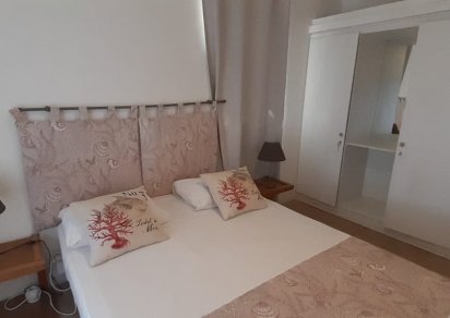 Villa - 6 Persons