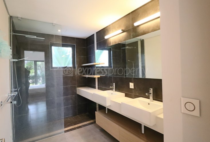 Apartment - 1 Bedroom - 90 m²
