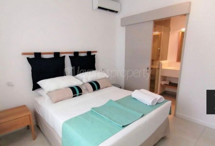 Apartment - 3 Bedrooms - 177 m²