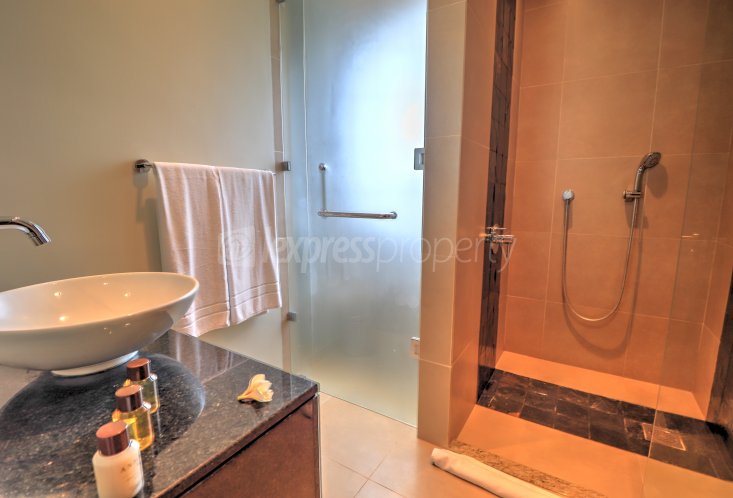 Apartment - 3 Bedrooms - 184 m²