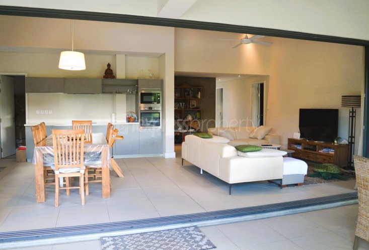 Apartment - 3 Bedrooms - 191 m²