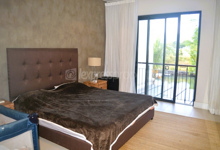 Apartment - 3 Bedrooms - 191 m²