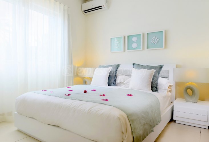 Apartment - 3 Bedrooms - 200 m²