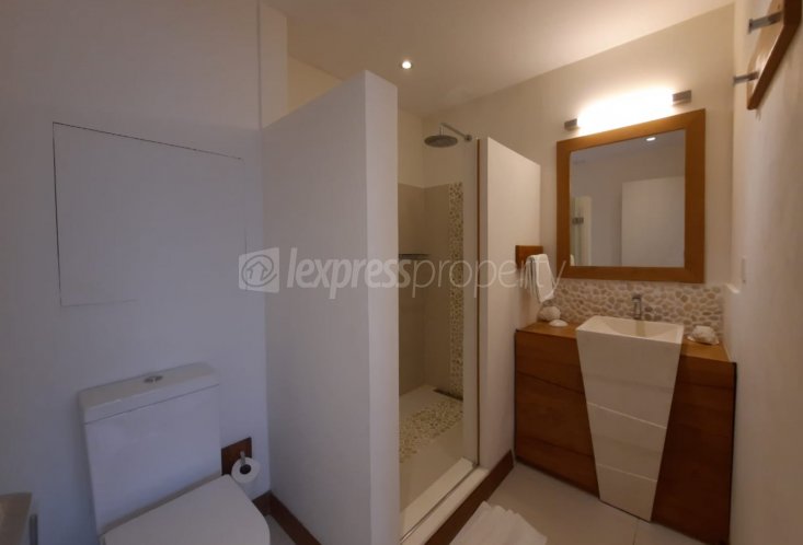 Apartment - 3 Bedrooms - 200 m²