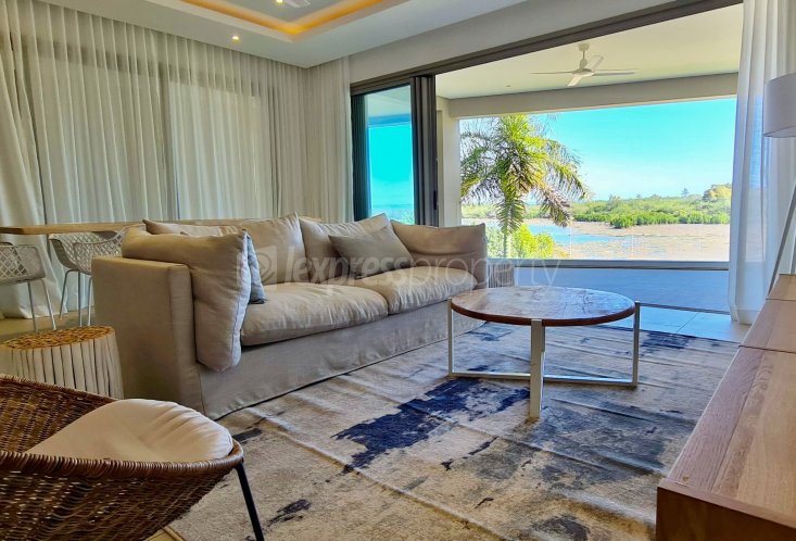 Apartment - 3 Bedrooms - 218 m²
