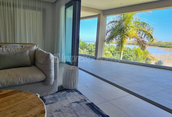 Apartment - 3 Bedrooms - 218 m²