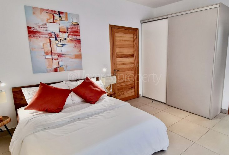 Apartment - 3 Bedrooms - 218 m²