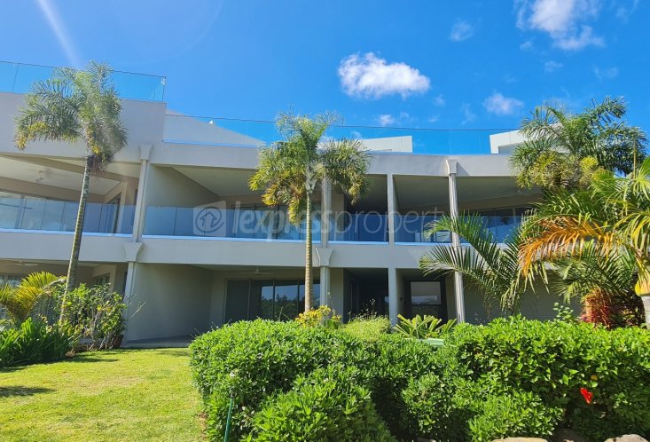 Apartment - 3 Bedrooms - 218 m²