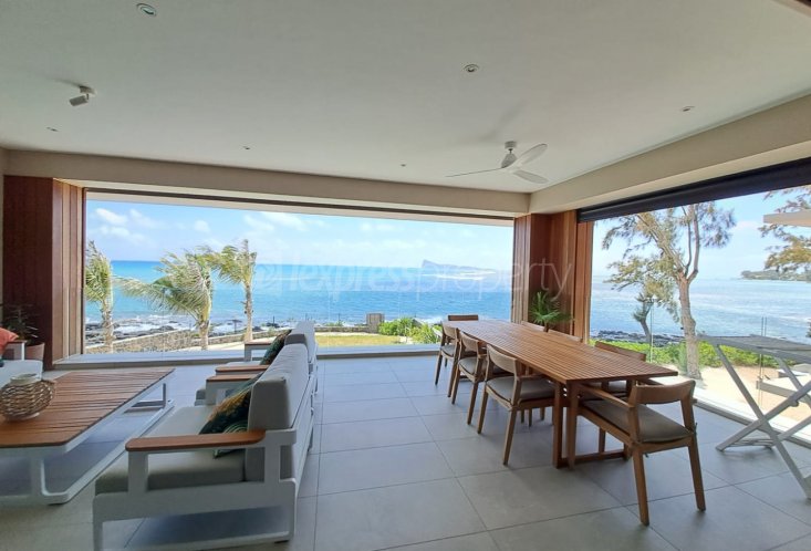 Apartment - 3 Bedrooms - 230 m²