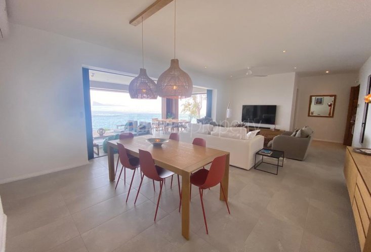 Apartment - 3 Bedrooms - 230 m²