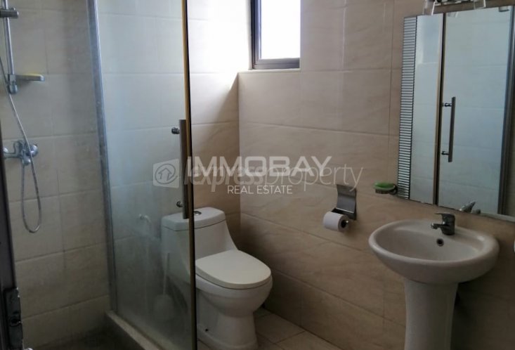 Appartement - 3 chambres - 1300 p²
