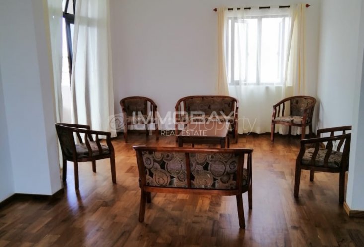 Appartement - 3 chambres - 1300 p²