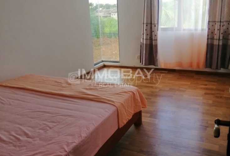 Appartement - 3 chambres - 1300 p²