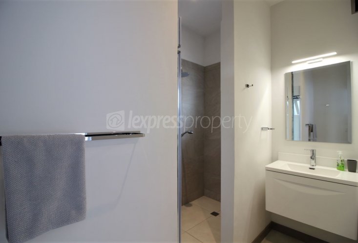 Appartement - 3 chambres - 145 m²