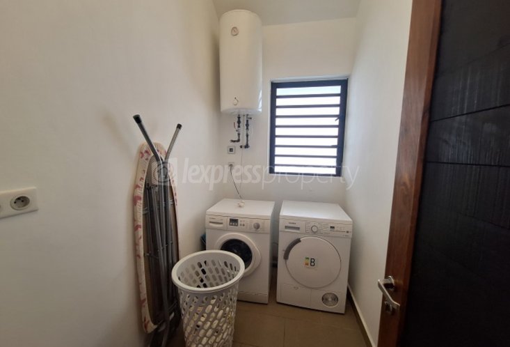 Appartement - 3 chambres - 172 m²