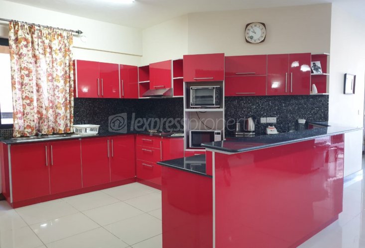 Appartement - 3 chambres - 200 m²