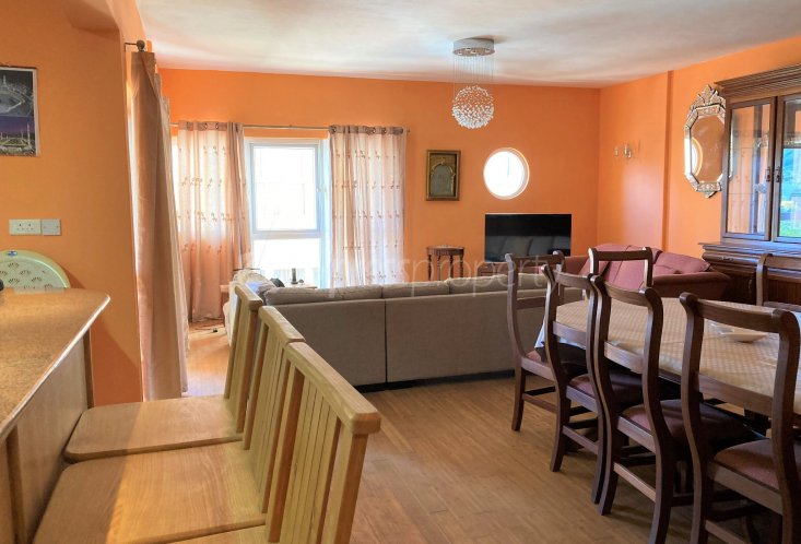 Appartement - 3 chambres - 2060 p²