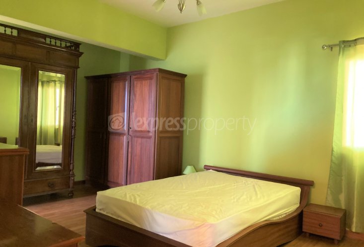 Appartement - 3 chambres - 2060 p²