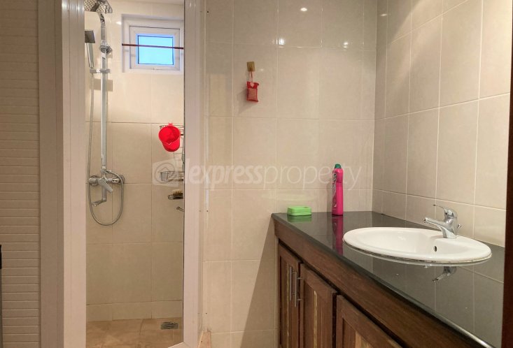 Appartement - 3 chambres - 2060 p²