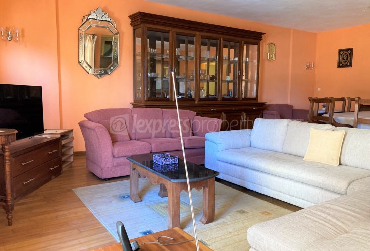 Appartement - 3 chambres - 2060 p²