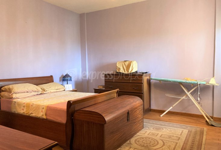 Appartement - 3 chambres - 2060 p²