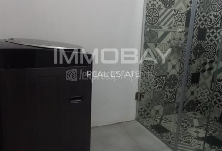 Appartement - 3 chambres - 2600 p²