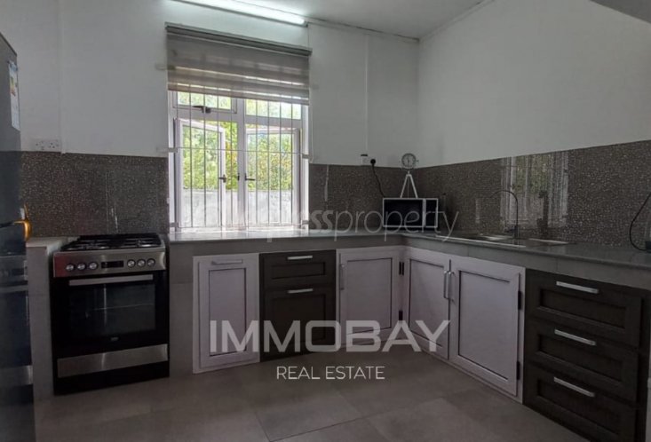 Appartement - 3 chambres - 2600 p²