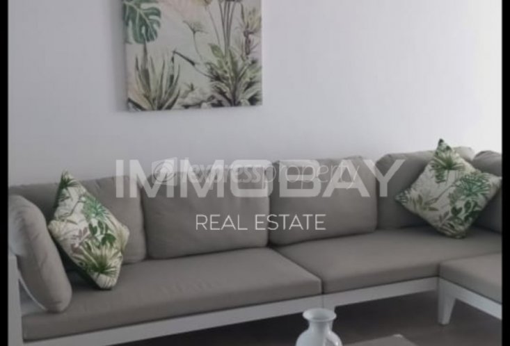 Appartement - 3 chambres - 2600 p²