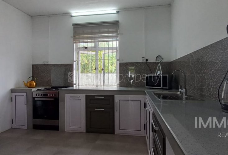 Appartement - 3 chambres - 2600 p²