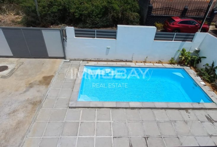 Appartement - 3 chambres - 2600 p²