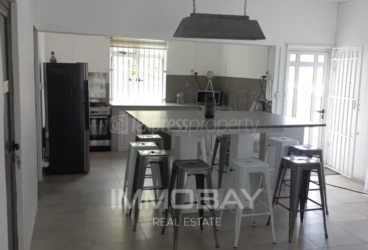 Appartement - 3 chambres - 2600 p²