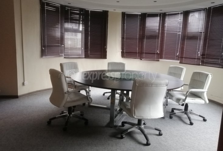 Bureau - 215 m²