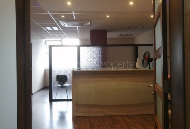 Bureau - 215 m²