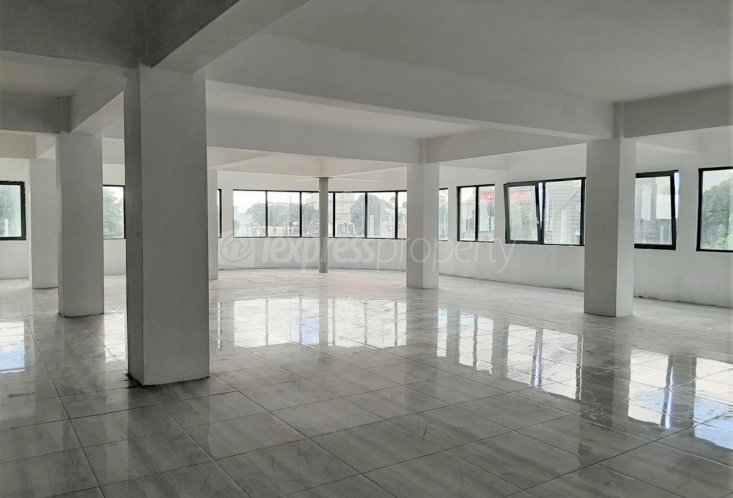 Bureau - 280 m²