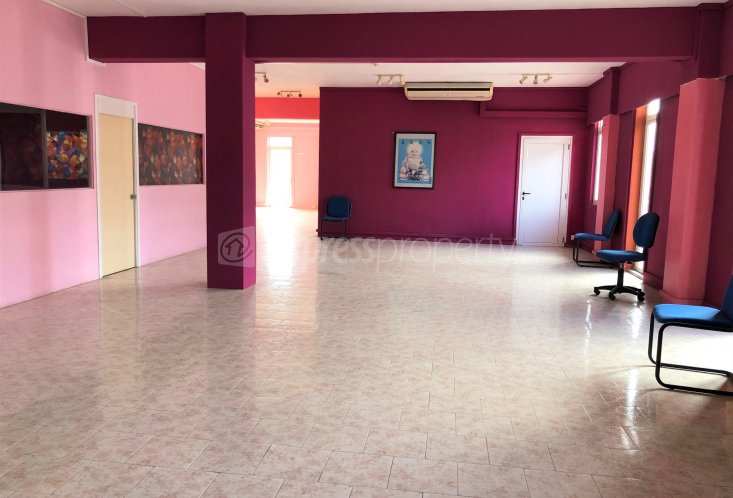 Bureau - 3000 p²
