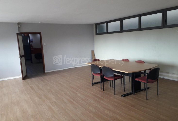 Bureau - 363 m²
